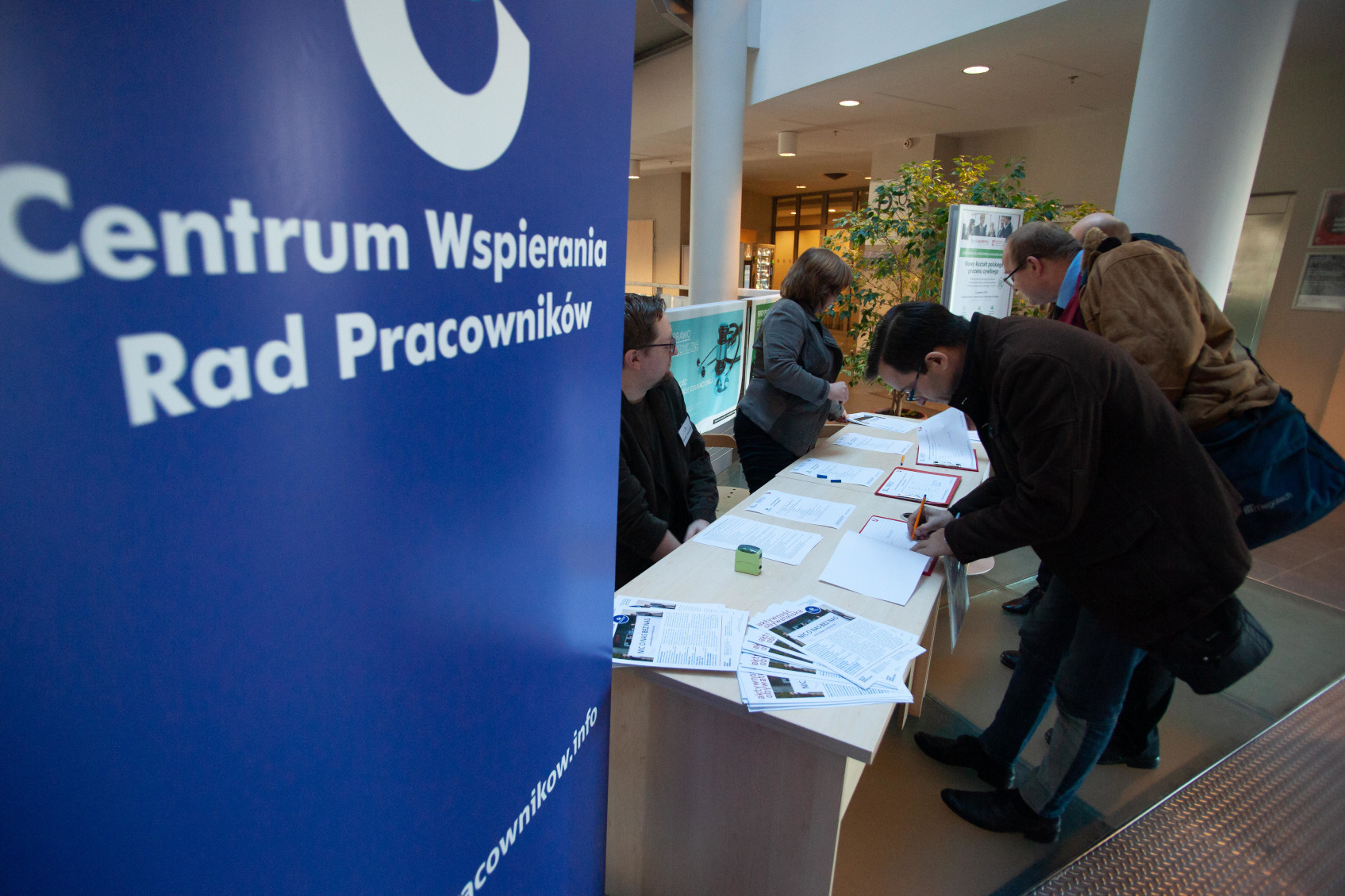 stoisko Centrum Wspierania Rad Pracowników